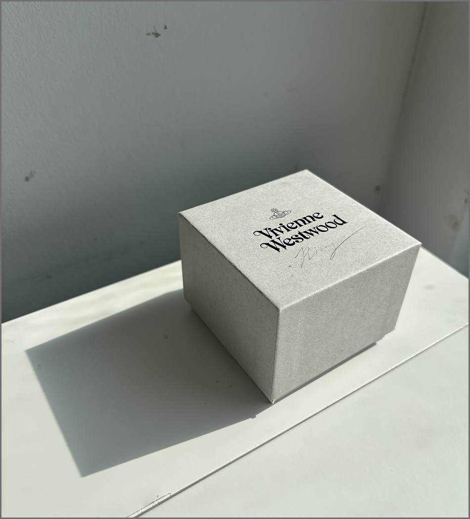 An image taken of a jewellery box